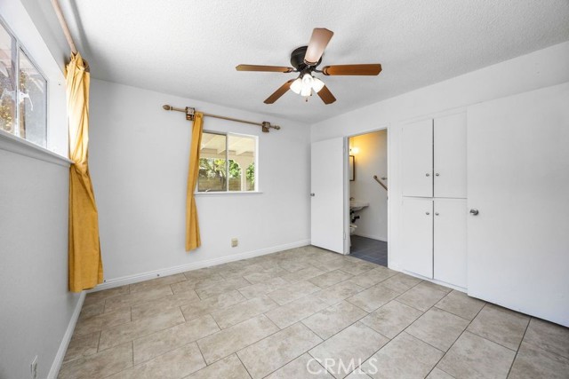 Detail Gallery Image 13 of 28 For 2006 W Wilshire Ave, Santa Ana,  CA 92704 - 3 Beds | 2 Baths