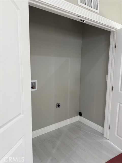 Detail Gallery Image 8 of 12 For 578 Lauresa, Hemet,  CA 92544 - 2 Beds | 3 Baths
