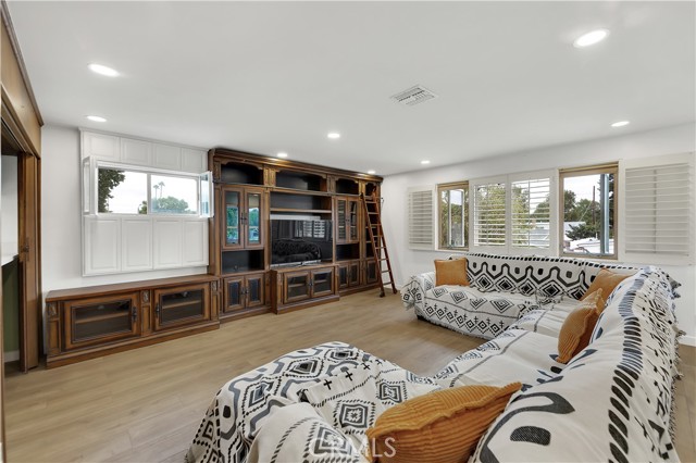 MLS #SR25263975 image #27