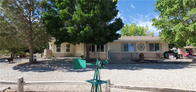 Detail Gallery Image 1 of 1 For 36073 Foothill Rd, Lucerne Valley,  CA 92356 - 3 Beds | 2 Baths