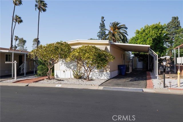 Detail Gallery Image 2 of 29 For 3700 Buchanan St #3,  Riverside,  CA 92503 - 2 Beds | 2 Baths