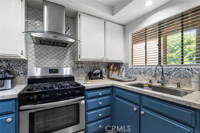 Detail Gallery Image 4 of 26 For 16512 Blackbeard Ln #200,  Huntington Beach,  CA 92649 - 3 Beds | 2 Baths
