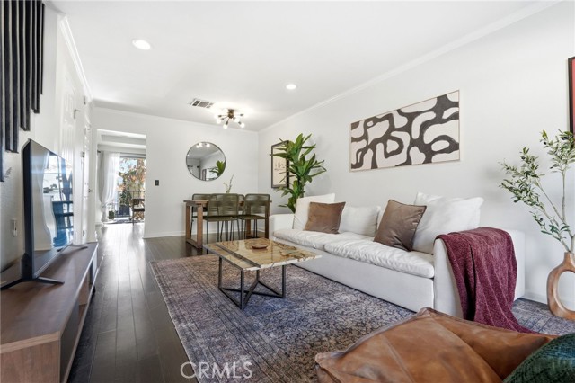 Detail Gallery Image 12 of 58 For 11127 La Maida #9,  North Hollywood,  CA 91601 - 3 Beds | 2/1 Baths