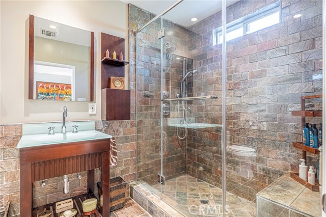 Detail Gallery Image 38 of 53 For 14156 Califa, Sherman Oaks,  CA 91401 - 3 Beds | 2 Baths