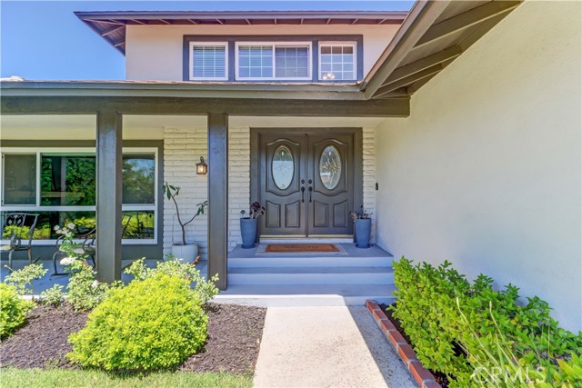 25701 Minoa Drive, Mission Viejo CA: https://media.crmls.org/medias/786b23e0-c470-41cd-be0d-90f57c88f996.jpg