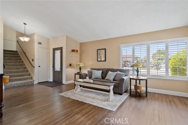 Detail Gallery Image 12 of 38 For 2619 S Castle Harbour Ave, Ontario,  CA 91761 - 4 Beds | 3/1 Baths