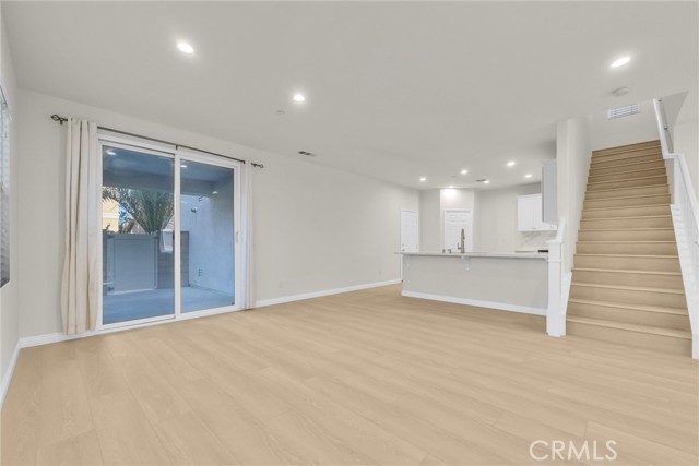 Detail Gallery Image 5 of 30 For 5001 S Centennial, Ontario,  CA 91762 - 5 Beds | 3/1 Baths