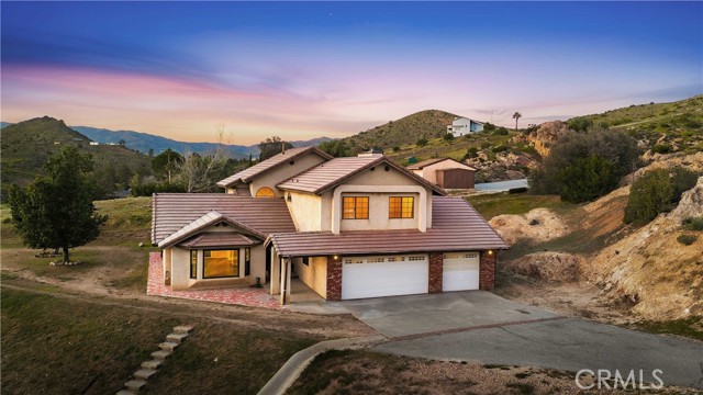 Detail Gallery Image 2 of 35 For 31237 Silverset, Acton,  CA 93510 - 4 Beds | 3 Baths