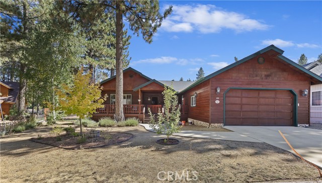 Detail Gallery Image 1 of 40 For 199 Pinecrest Dr, Big Bear Lake,  CA 92315 - 5 Beds | 4 Baths