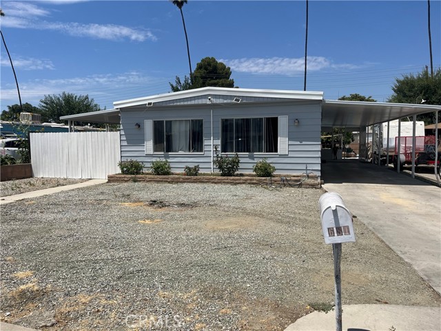 Detail Gallery Image 2 of 13 For 681 Taschner Dr, Hemet,  CA 92543 - 2 Beds | 2 Baths