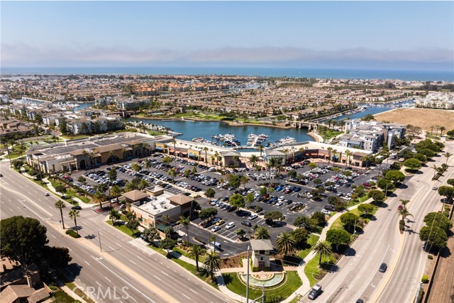 4931 Shoreline Way, Oxnard CA: https://media.crmls.org/medias/786d76c7-b739-481c-a81e-02654a857930.jpg