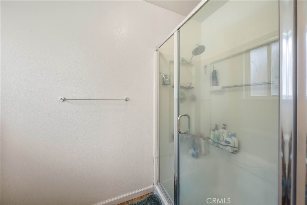 https://media.crmls.org/medias/786e2647-ad52-4b4e-b52e-fe911d734c1d.jpg?preset=X-Large