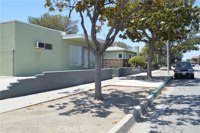 Image 16 of 25 For 501 Victoria Avenue