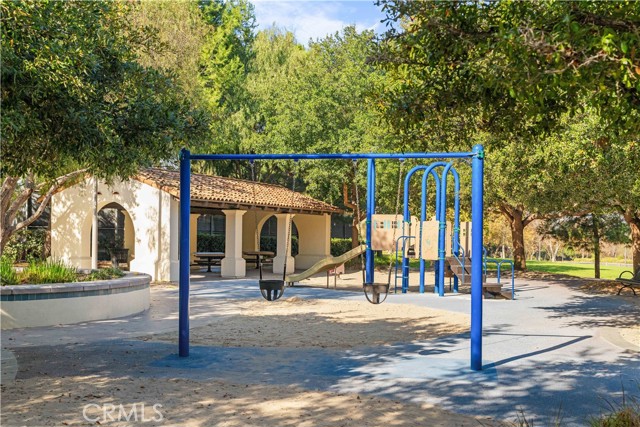 Detail Gallery Image 52 of 55 For 39 Tall Oak, Irvine,  CA 92603 - 2 Beds | 2/1 Baths