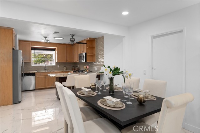 12611 Loraleen Street, Garden Grove CA: https://media.crmls.org/medias/786ee72b-81be-410d-85a0-8f9cc511f596.jpg