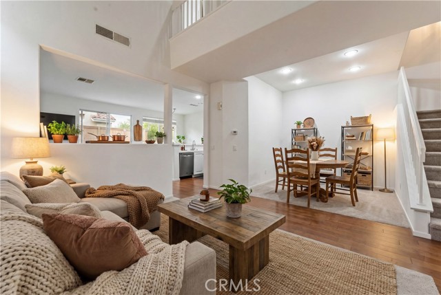 Detail Gallery Image 17 of 32 For 4933 Santo, Oak Park,  CA 91377 - 3 Beds | 2/1 Baths