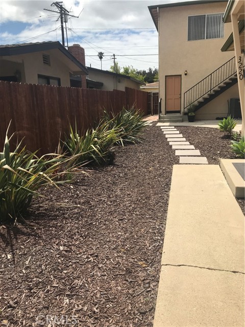 3222 Newton Street, Torrance CA: https://media.crmls.org/medias/786fcf2e-aa6d-4e09-8a22-abab9ee926da.jpg