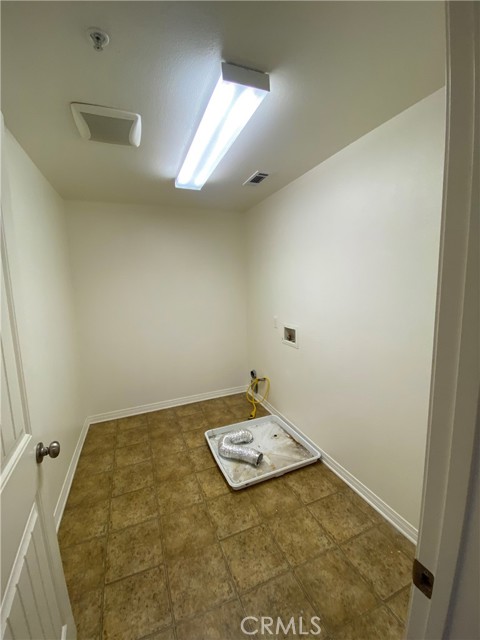 610 Green River Street, Oxnard CA: https://media.crmls.org/medias/78703826-d936-4d1c-9304-4f0a92ccc43a.jpg
