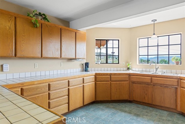 770 Roads End, Lebec CA: https://media.crmls.org/medias/787088f0-7325-4ac0-897b-6bc9139b69d1.jpg