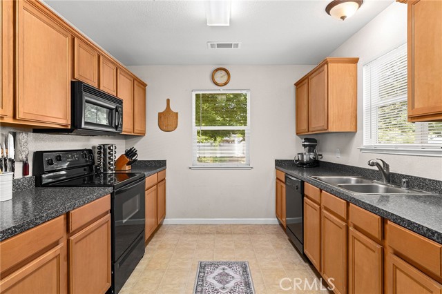 Detail Gallery Image 13 of 42 For 2099 Hartford Dr #7,  Chico,  CA 95928 - 3 Beds | 2 Baths