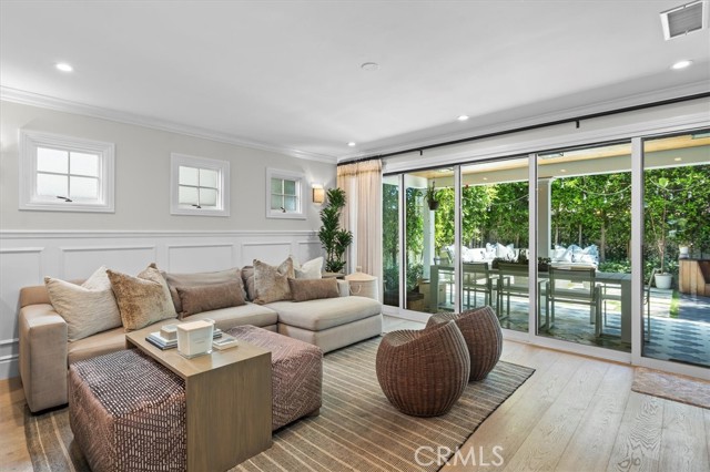 Detail Gallery Image 27 of 49 For 520 2nd St, Manhattan Beach,  CA 90266 - 4 Beds | 3 Baths