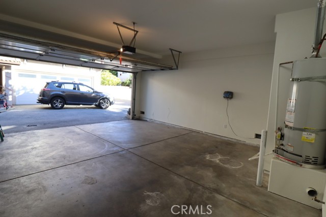 Detail Gallery Image 12 of 37 For 16731 Parthenia St #3,  Northridge,  CA 91343 - 4 Beds | 3 Baths