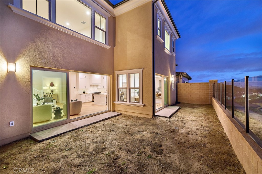 https://media.crmls.org/medias/78732215-54f5-4930-a3a3-f2c4d64e825c.jpg?preset=X-Large