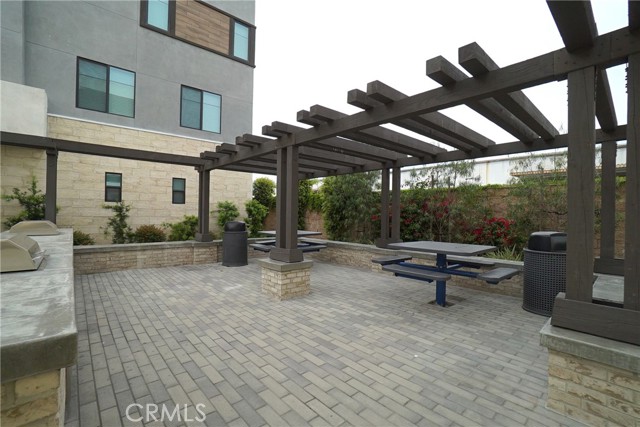 Detail Gallery Image 2 of 45 For 2127 Marine Walk, Gardena,  CA 90249 - 4 Beds | 3 Baths