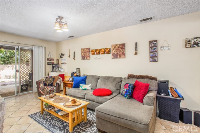 2307 El Toro Circle, Hemet CA: https://media.crmls.org/medias/78735f67-9171-4127-b683-0987d22193d2.jpg