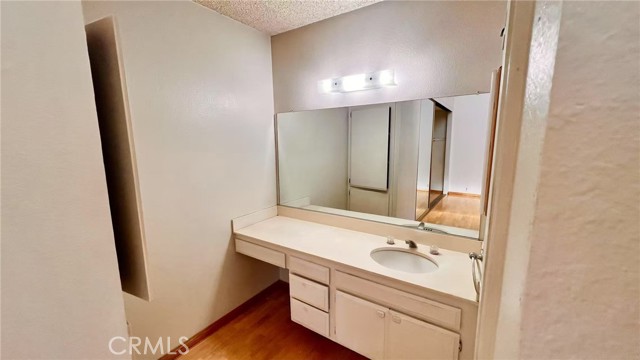 445 W Duarte Road, Arcadia CA: https://media.crmls.org/medias/7873cdce-fec8-425f-9832-eeb14ab9ff27.jpg
