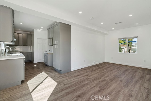 13536 Remington Street, Pacoima CA: https://media.crmls.org/medias/7873e325-ed91-4cb2-bfc1-879c72586dc3.jpg