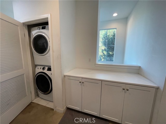 Detail Gallery Image 17 of 26 For 1410 N Harbor #1,  Santa Ana,  CA 92703 - 4 Beds | 3/1 Baths