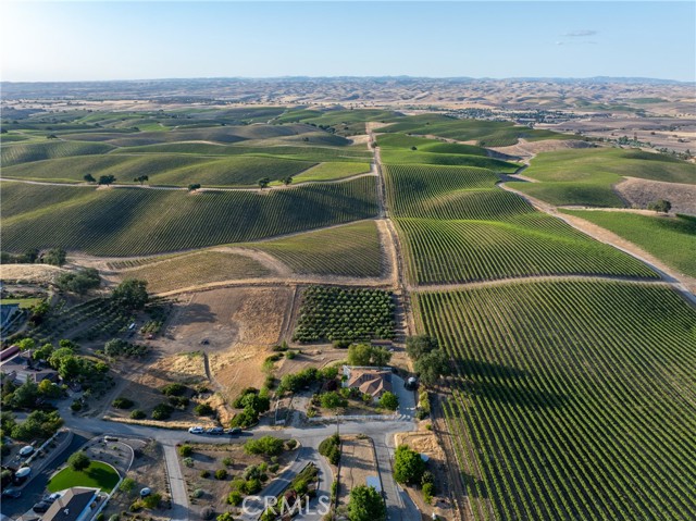 5015 Stagg Hill Place, Paso Robles CA: https://media.crmls.org/medias/7874a7c1-d4b3-4d4d-a6e1-961f2708a1e7.jpg