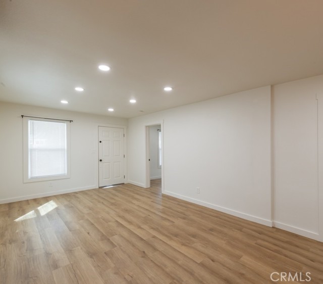 Detail Gallery Image 6 of 12 For 271 E 8th, Chico,  CA 95928 - 3 Beds | 2 Baths