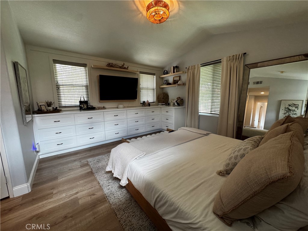 MLS #OC25241237 image #22