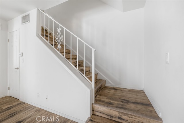 2880 Instone Court photo 6