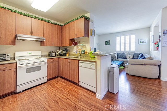 Detail Gallery Image 8 of 44 For 735 Francesca #202,  Walnut,  CA 91789 - 2 Beds | 2 Baths