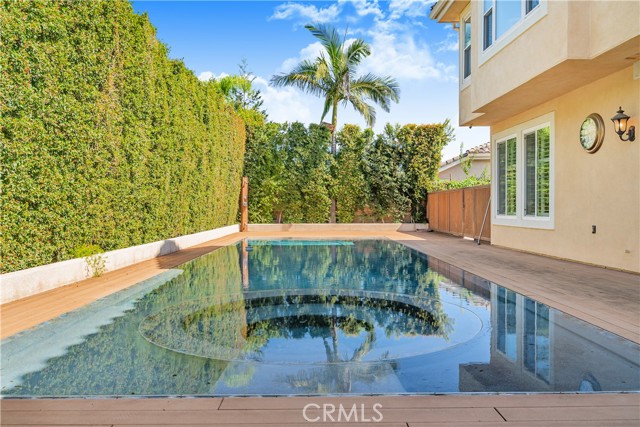 Front Image Thumbnail for CRWS26024699