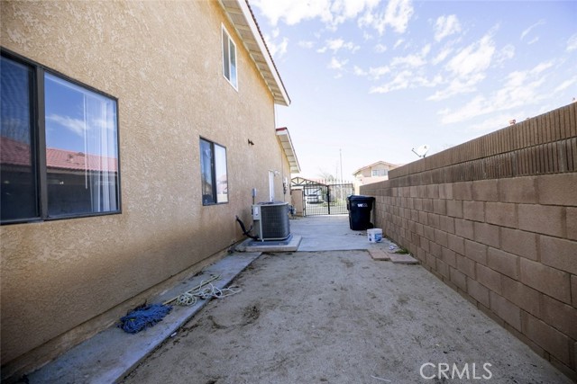 43932 Rembrandt Street, Lancaster CA: https://media.crmls.org/medias/787716d3-3469-4d27-bf84-afd1b6d0cc5a.jpg