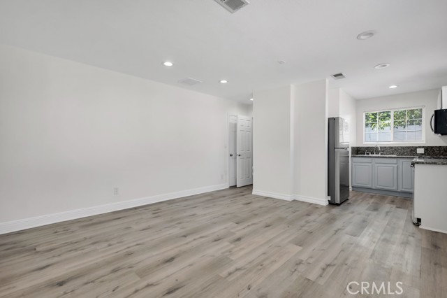 Detail Gallery Image 7 of 16 For 5436 Sylvia, Tarzana,  CA 91356 - 1 Beds | 1 Baths