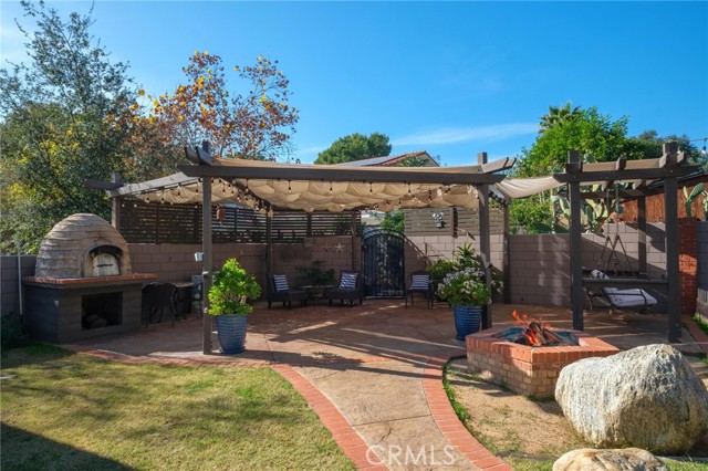 Detail Gallery Image 26 of 73 For 2415 Park Bld, Upland,  CA 91784 - 4 Beds | 3 Baths