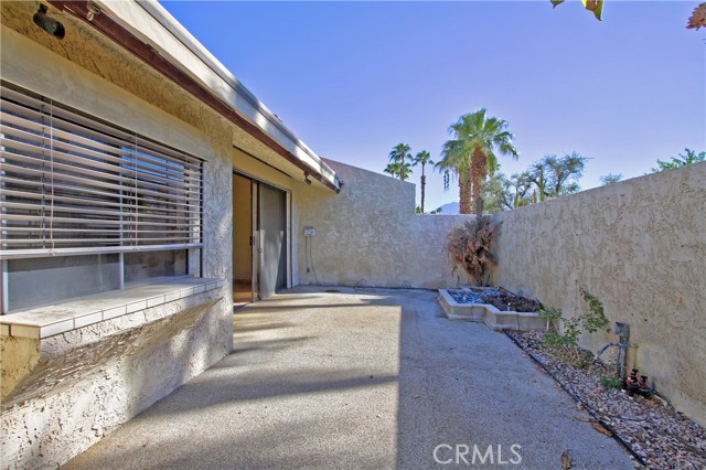 Image 30 for 1451  E Amado RD