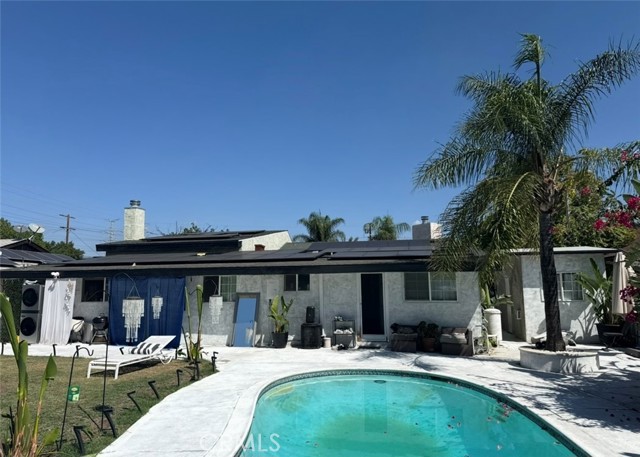 Detail Gallery Image 2 of 10 For 9197 Haddon, Sun Valley,  CA 91352 - 3 Beds | 3 Baths