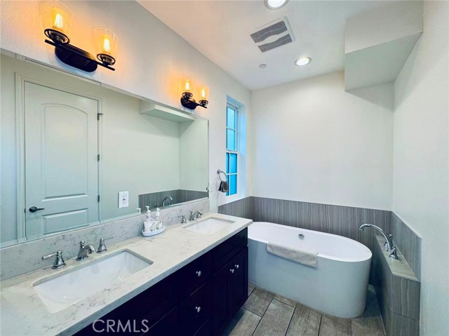 Detail Gallery Image 23 of 34 For 118 N Allen Ave. #4,  Pasadena,  CA 91106 - 3 Beds | 3 Baths