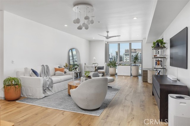 Image 1 for 39 S Los Robles AVE #5016