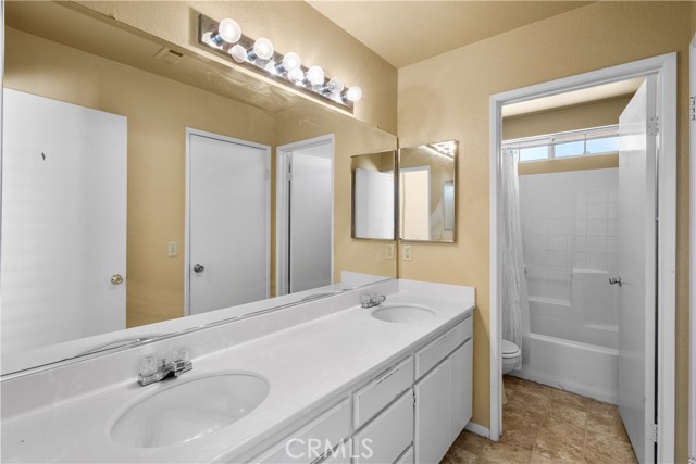 Upstairs Bath #2