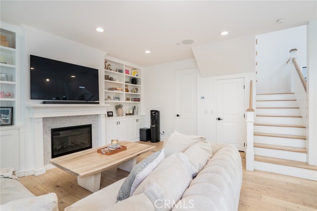 2077 Tablelands Way, Costa Mesa CA: https://media.crmls.org/medias/787bb6fa-8006-435b-a4d6-45c0ea2839d0.jpg