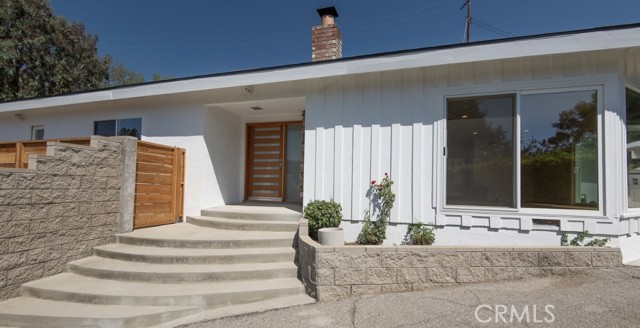 Detail Gallery Image 1 of 28 For 4610 Cerrillos Dr, Woodland Hills,  CA 91364 - 4 Beds | 2 Baths