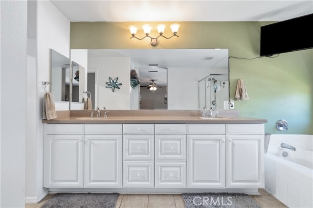 470 Kenton Court, Paso Robles CA: https://media.crmls.org/medias/787c0543-5eca-4a4c-a60a-0b7f684e7b85.jpg