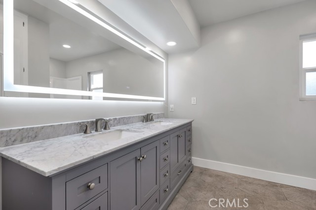 Detail Gallery Image 26 of 53 For 3953 Bon Homme Rd, Calabasas,  CA 91302 - 4 Beds | 3 Baths